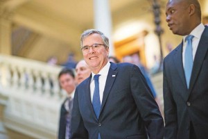 Jeb Bush recurre a su hermano incmodo